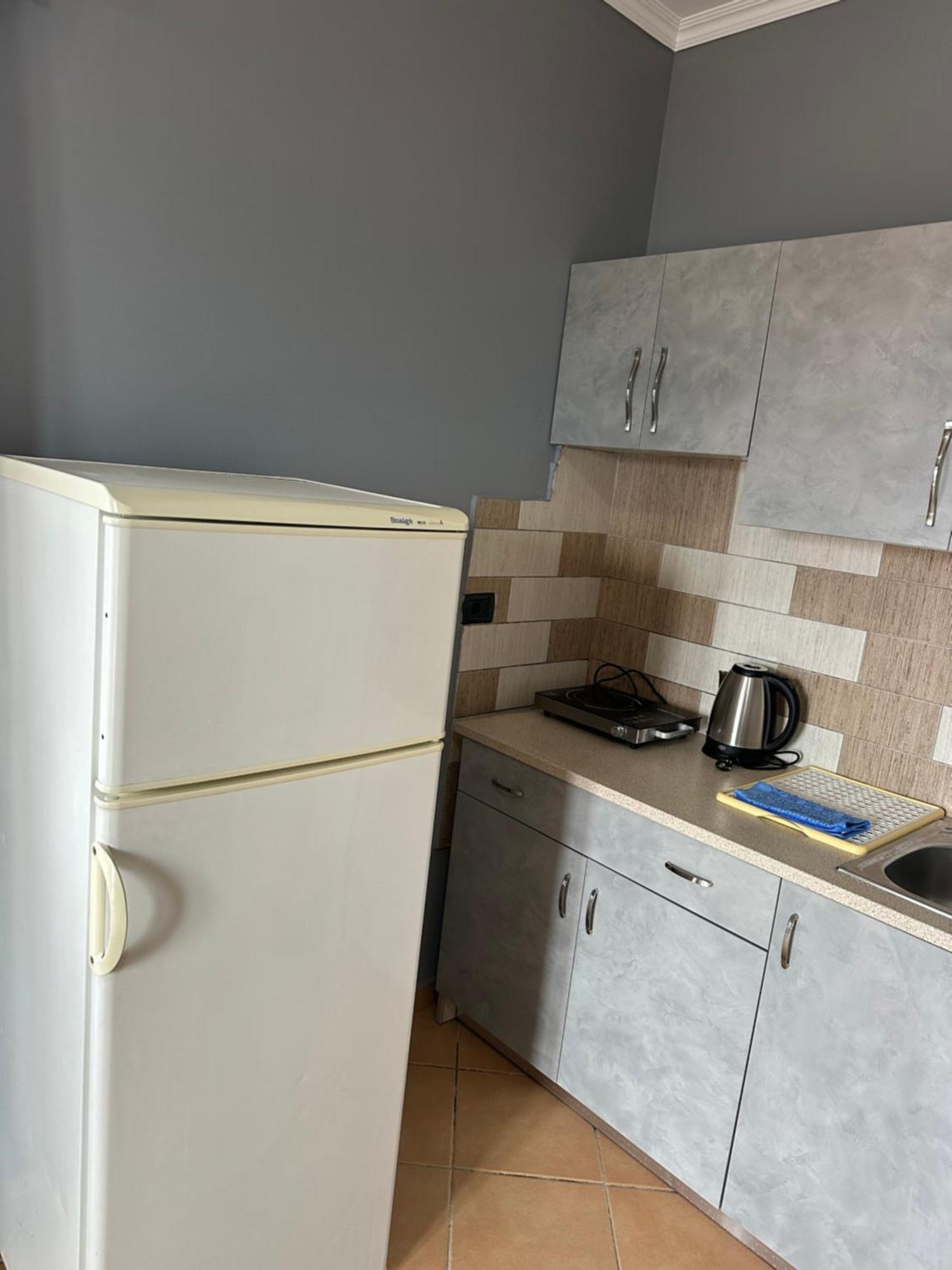 Olivias Apartments City Center Sarandë エクステリア 写真