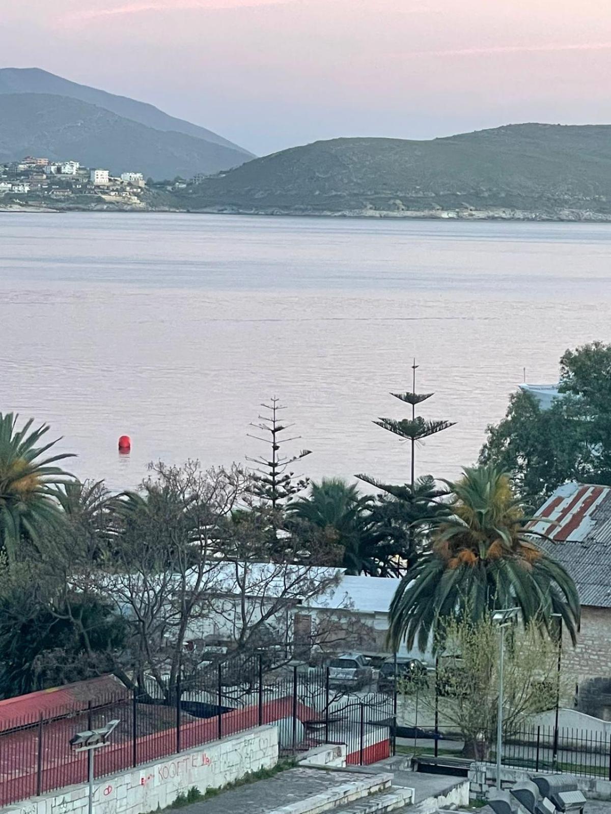 Olivias Apartments City Center Sarandë エクステリア 写真