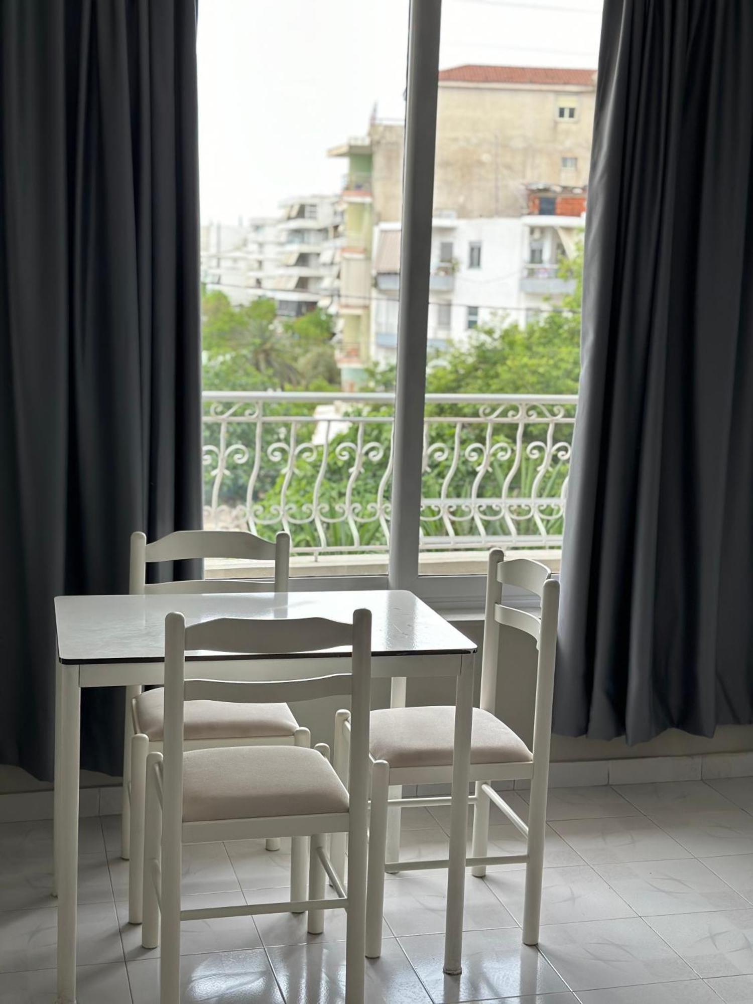 Olivias Apartments City Center Sarandë エクステリア 写真