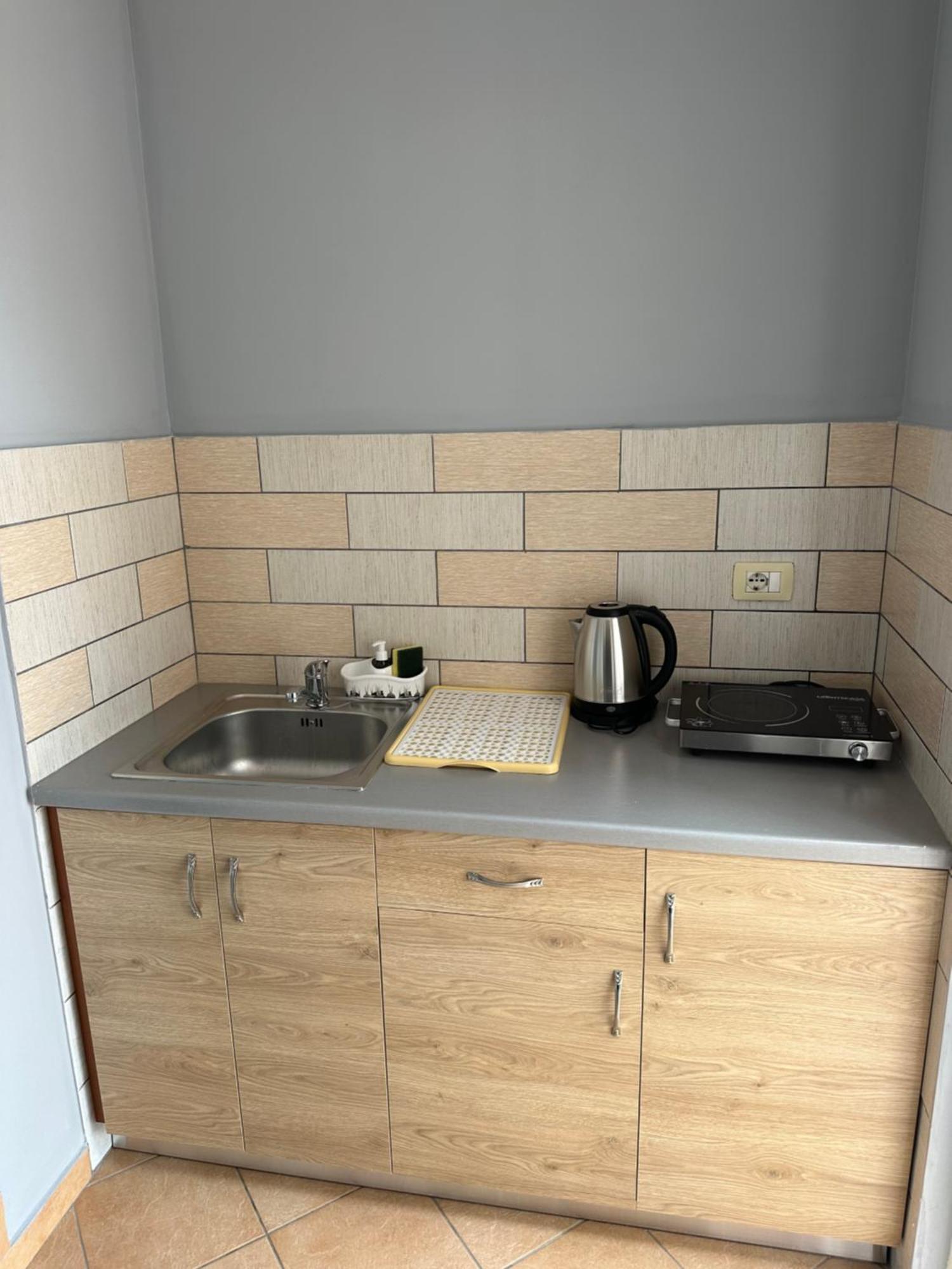 Olivias Apartments City Center Sarandë エクステリア 写真