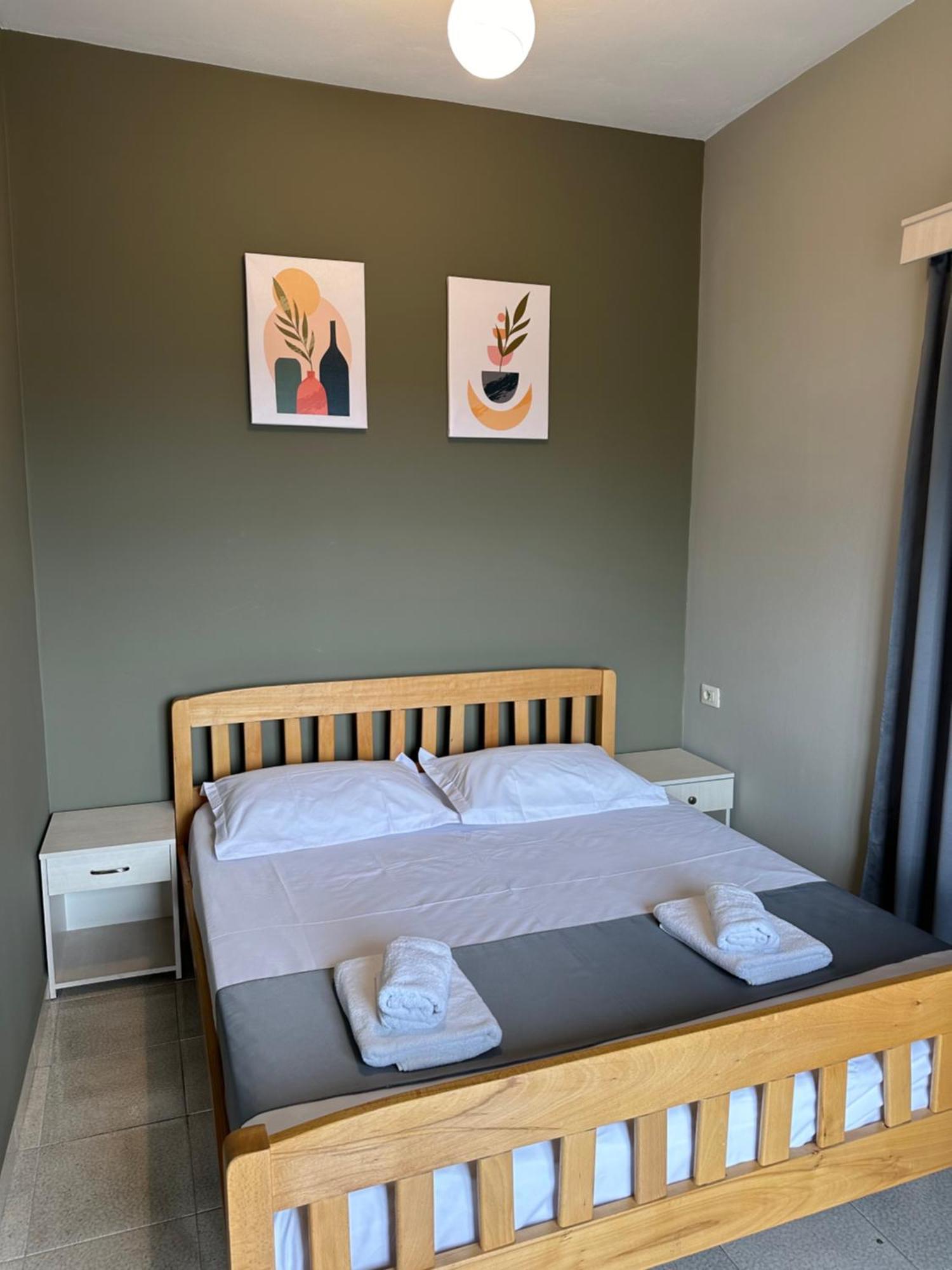 Olivias Apartments City Center Sarandë エクステリア 写真
