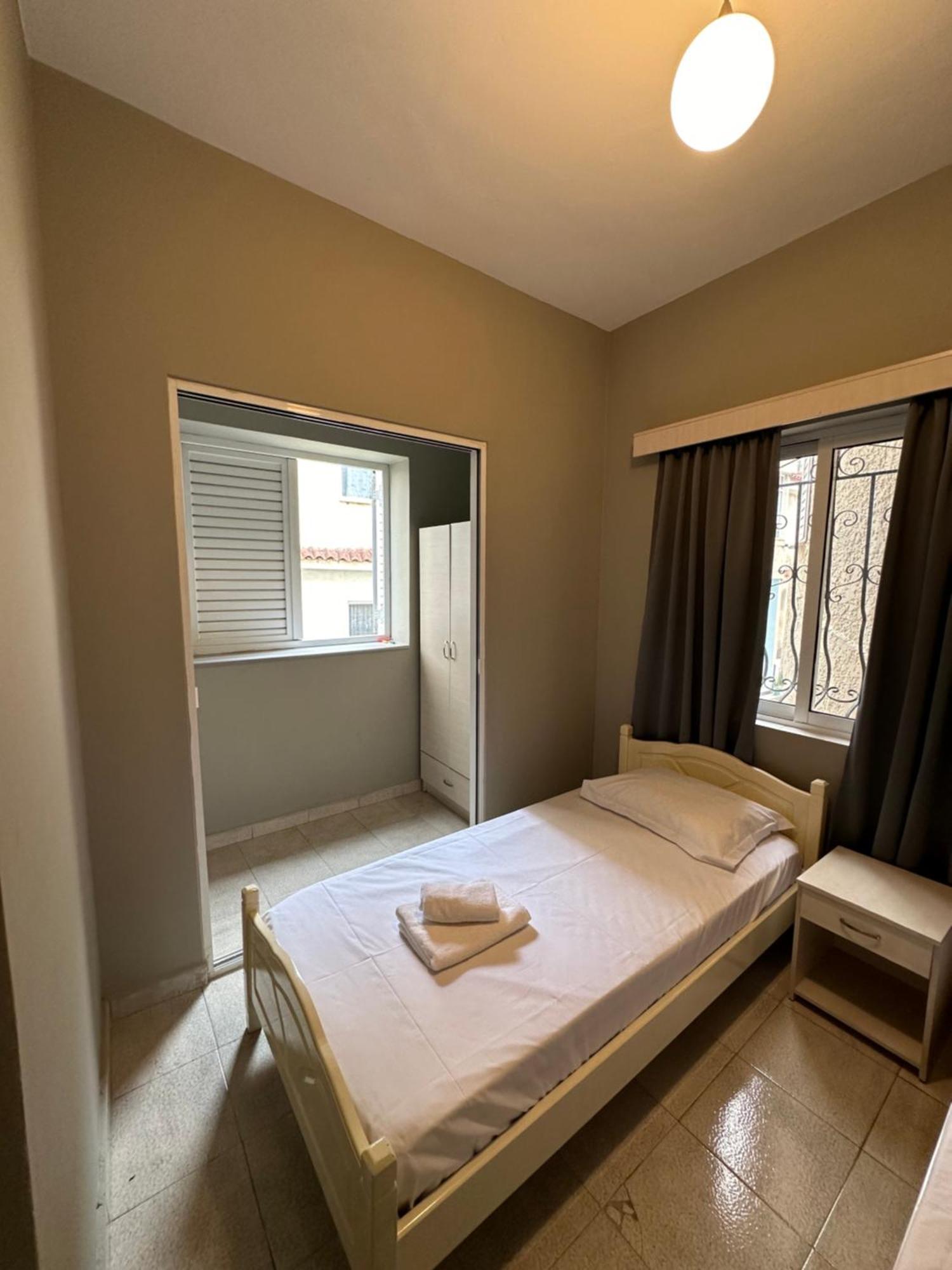 Olivias Apartments City Center Sarandë エクステリア 写真