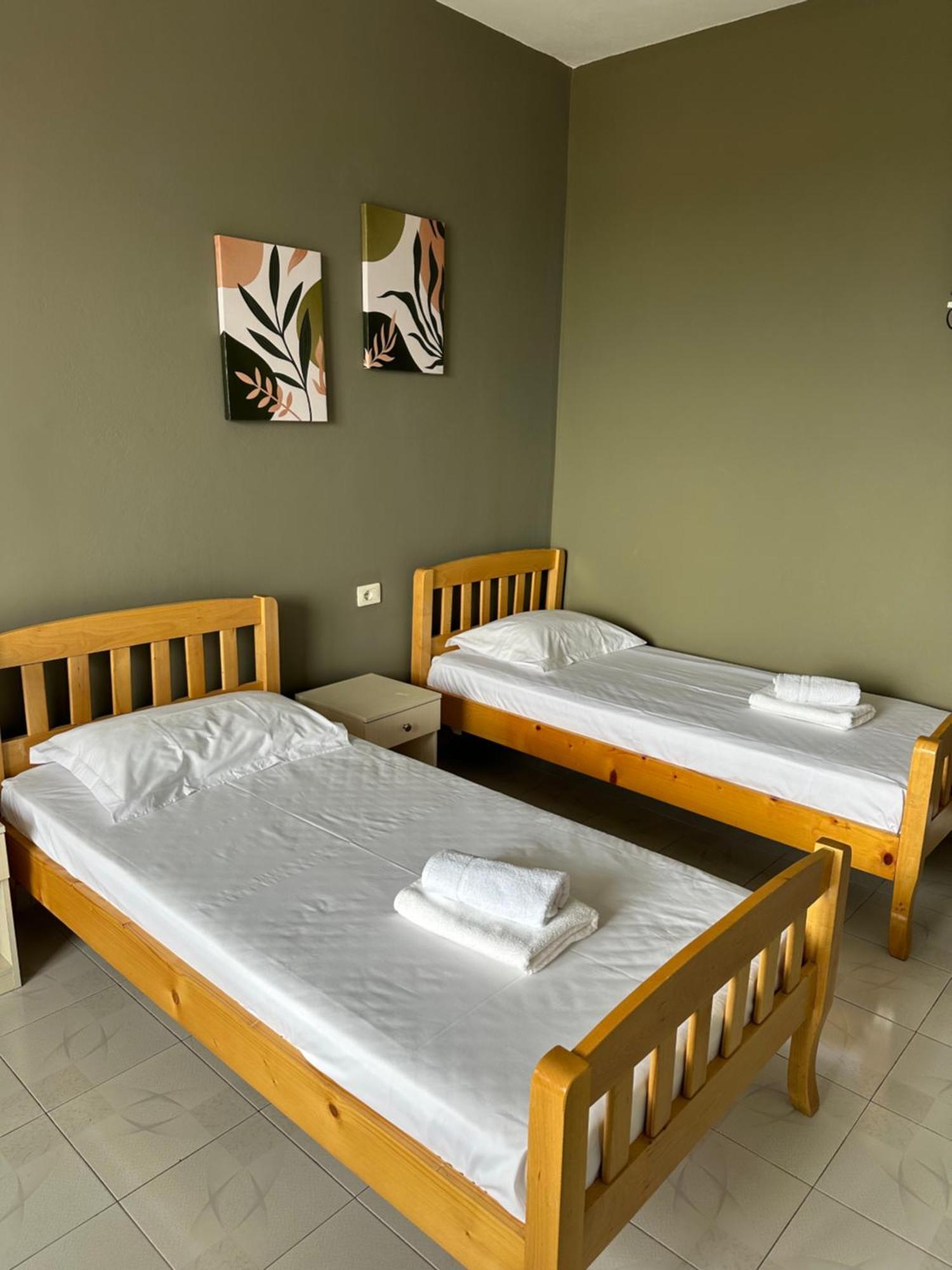 Olivias Apartments City Center Sarandë エクステリア 写真