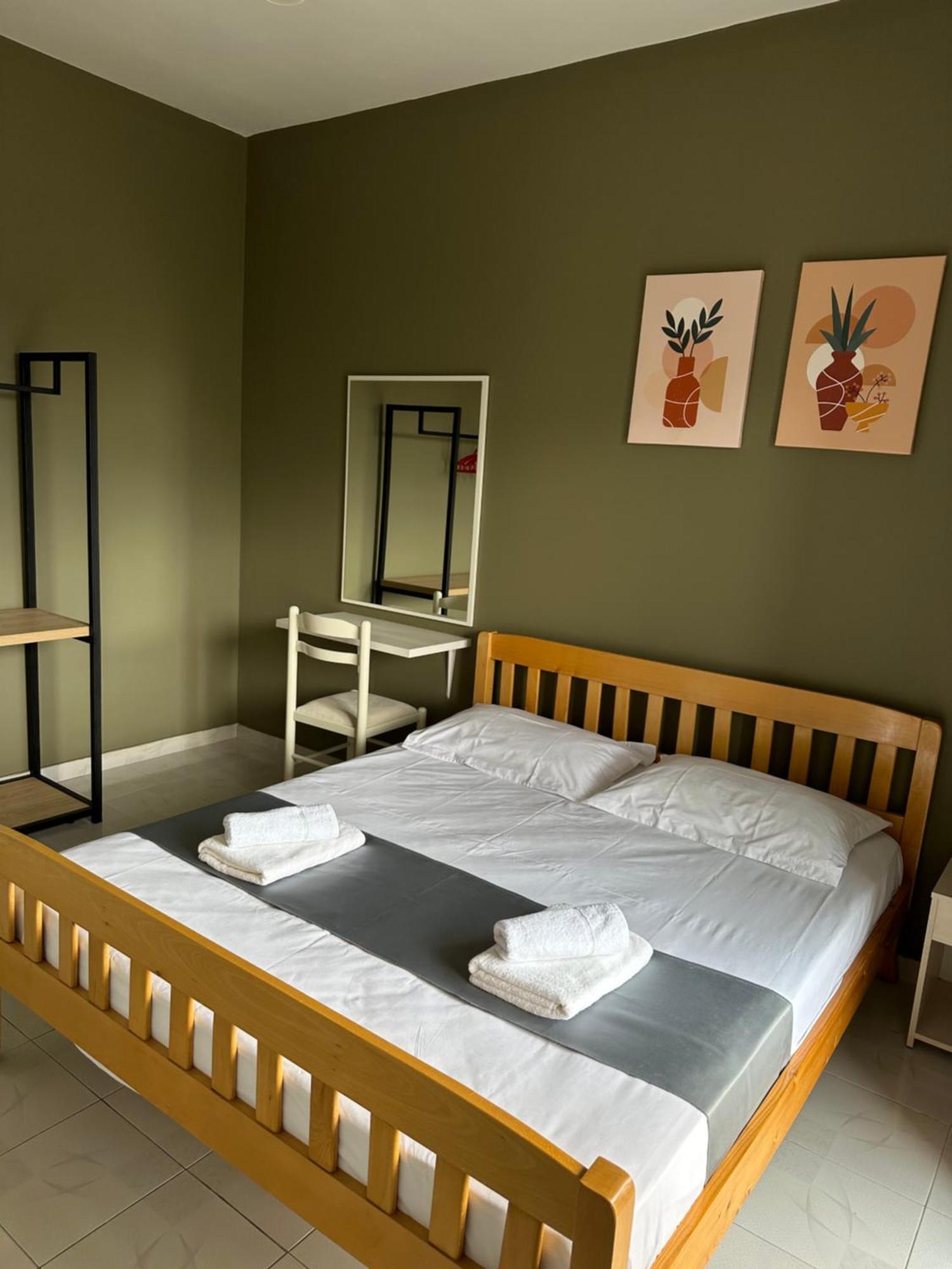 Olivias Apartments City Center Sarandë エクステリア 写真