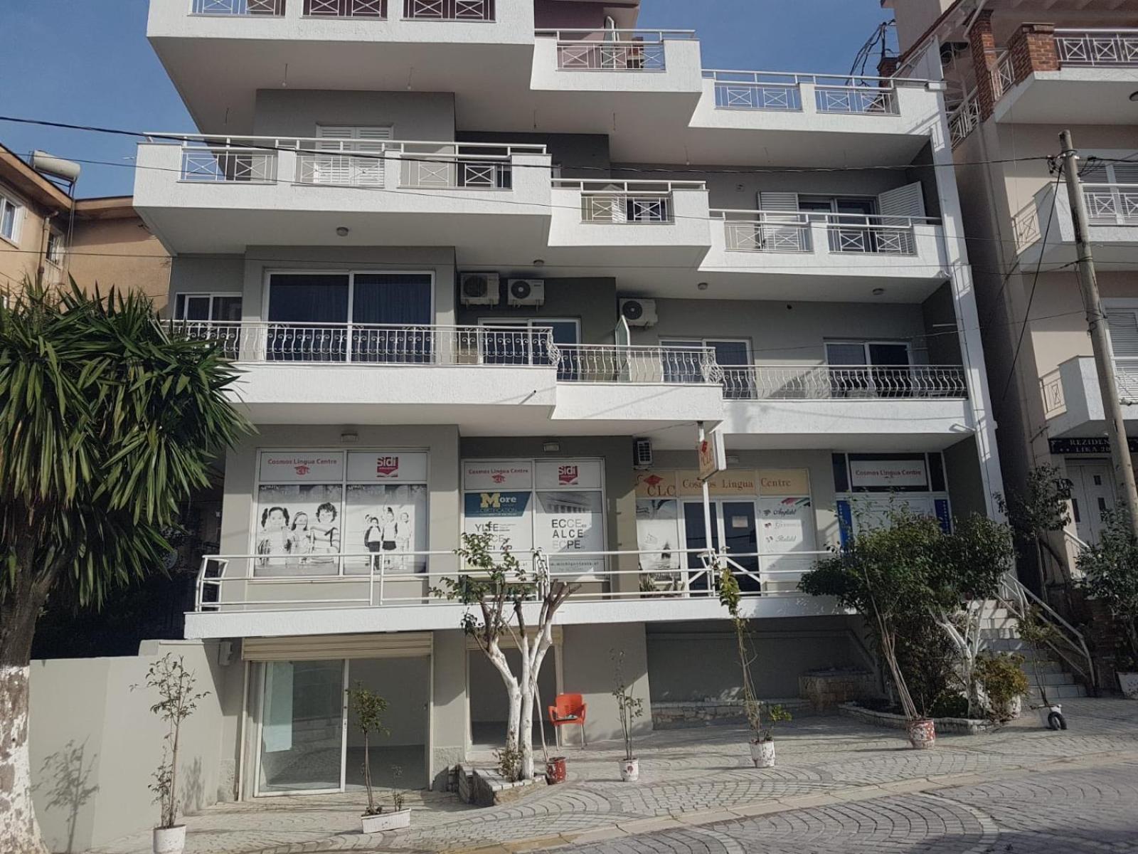 Olivias Apartments City Center Sarandë エクステリア 写真